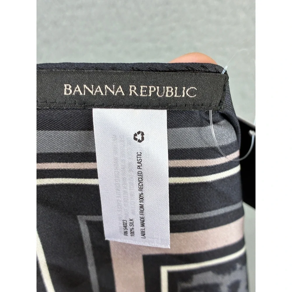 Banana Republic Leopard Print Square Scarf Womens One Size Black Silk Blend Chic